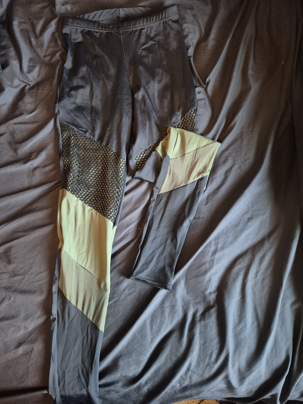 Performance Leggings - Olive/Black
